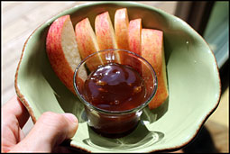 apples and caramel sauce, Vermont sundae sauce company